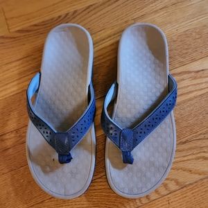 VIONIC TIDE Flip-Flop Thong Sandals